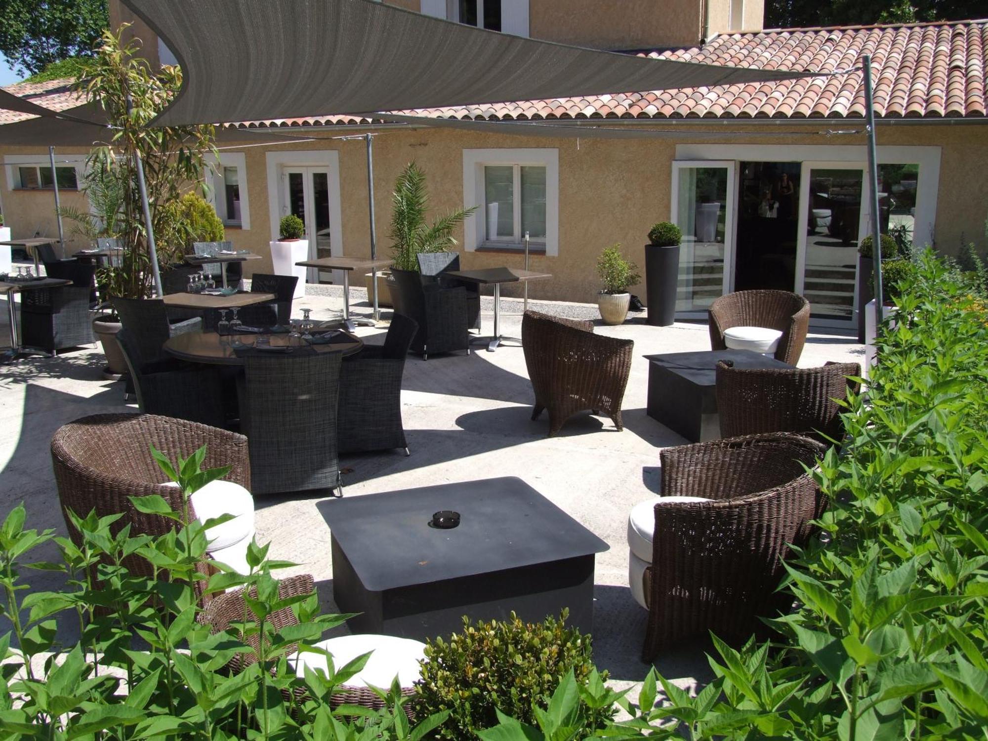 Hotel La Magnanerie - Côté Bistro Aubignosc Exterior foto